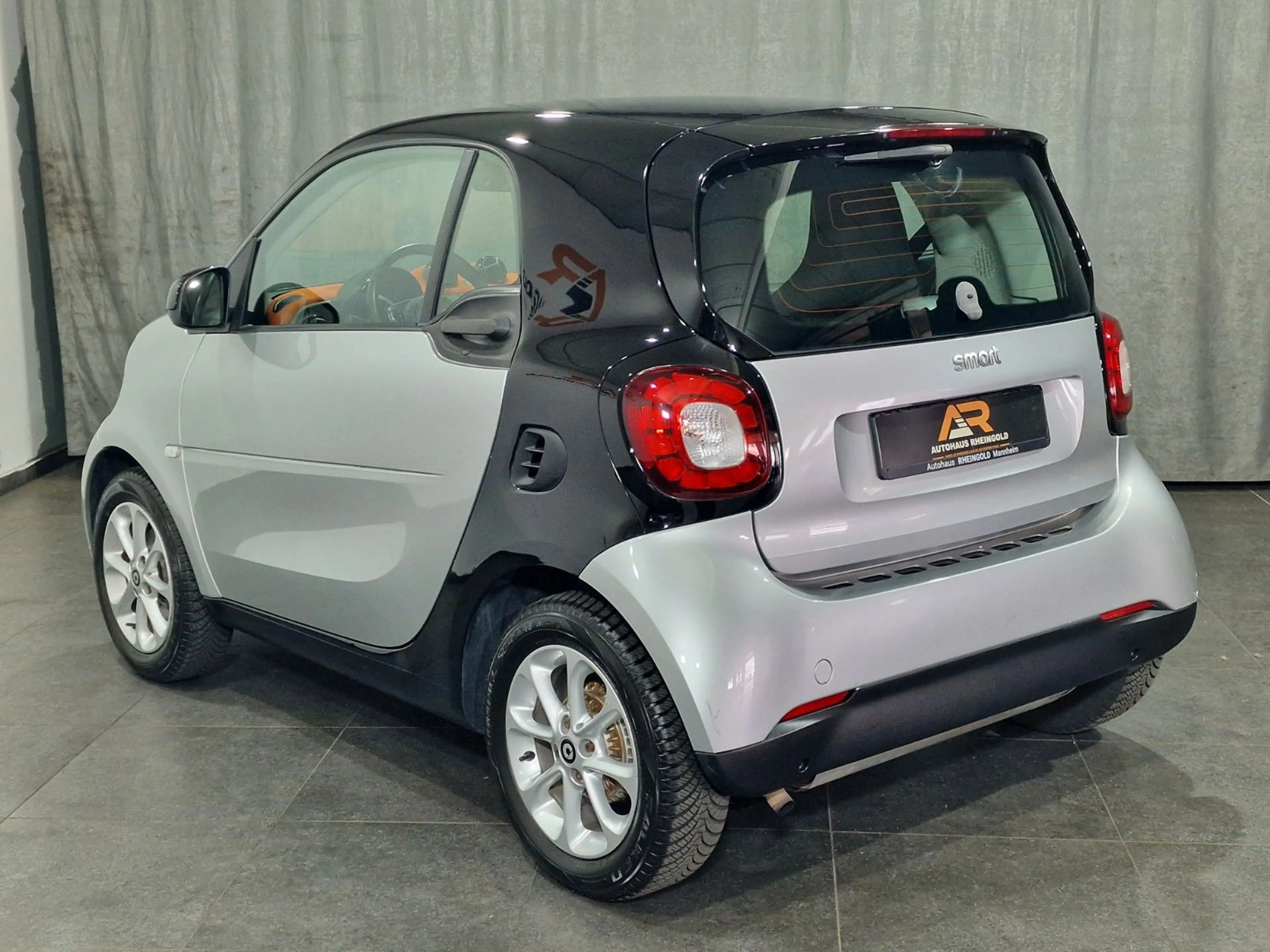 smart forTwo fortwo coupe Basis 52 kW — photo 3
