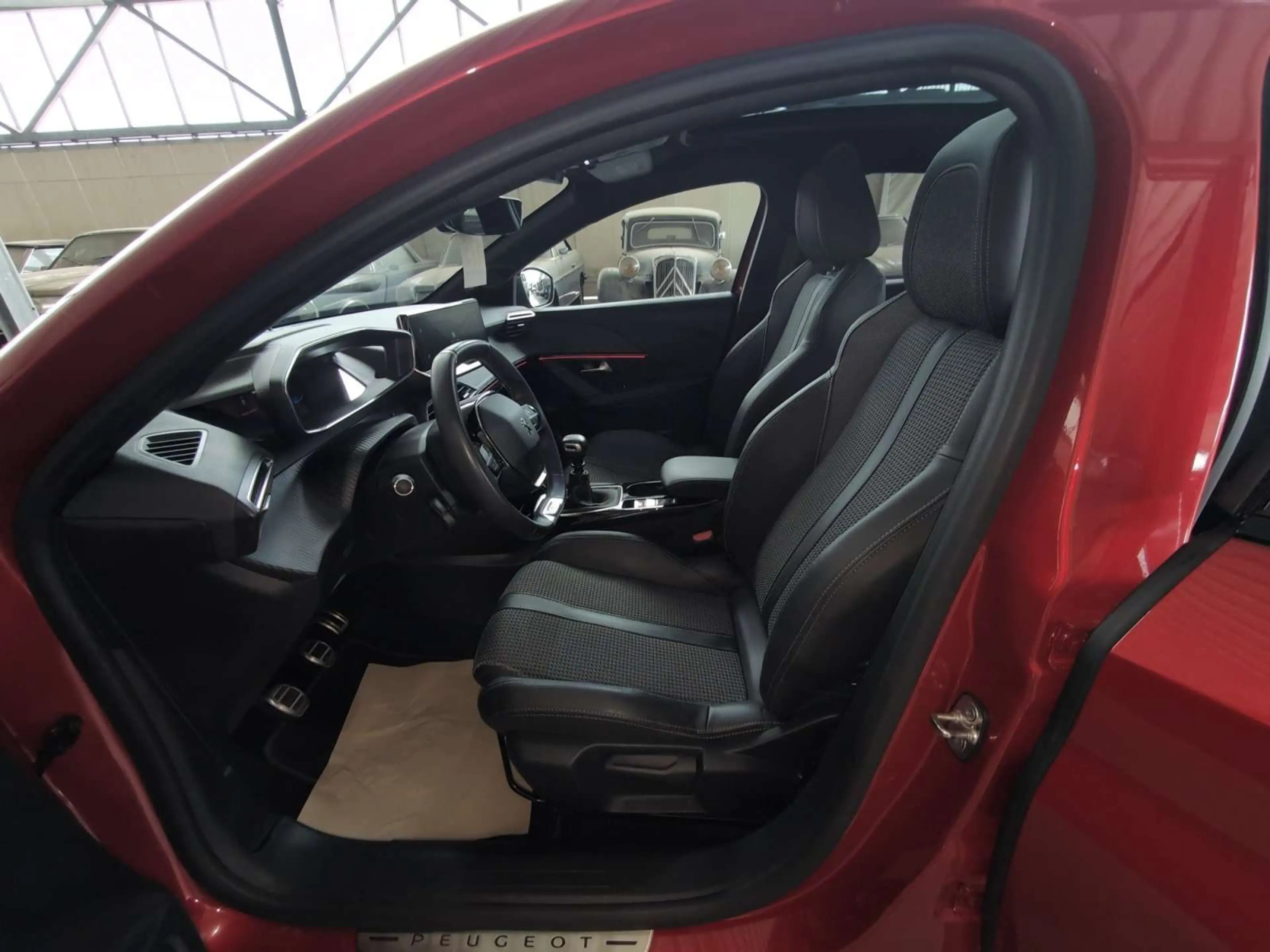 Peugeot 208 1.2 101cv Rouge 05/22 Airco CarPlay Bluetooth — photo 6
