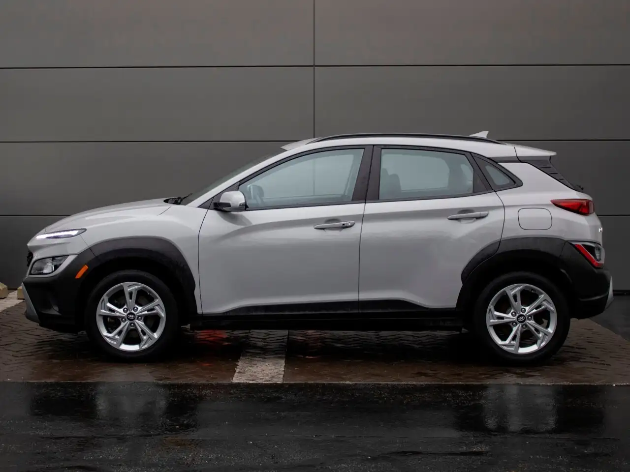 Hyundai KONA снимка Hyundai KONA