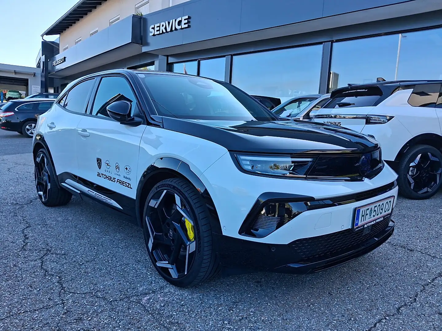 Opel Mokka e GSE Weiß - 2