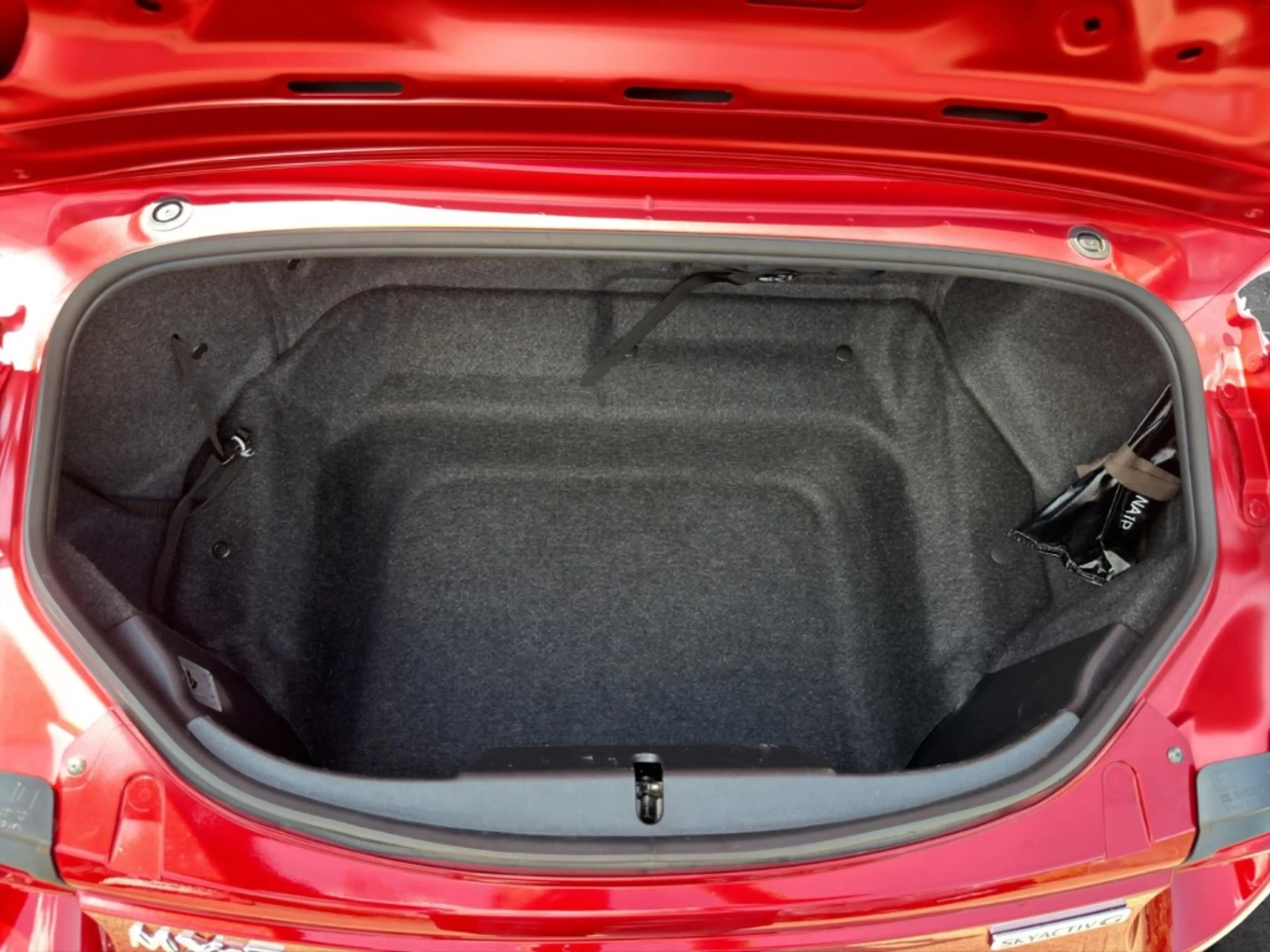 Mazda MX-5 SKYACTIV-G 1.5 6GS AL-ADVANTAGE — photo 15