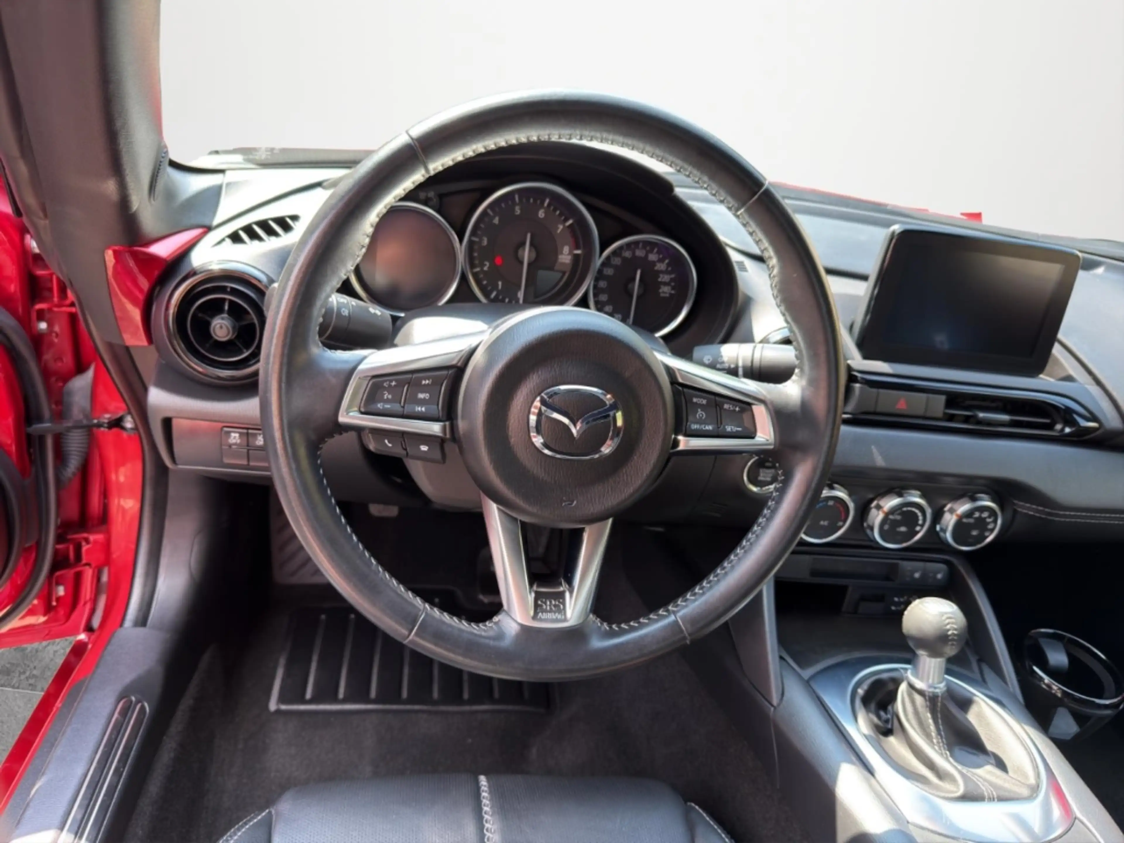 Mazda MX-5 SKYACTIV-G 1.5 6GS AL-ADVANTAGE — photo 11