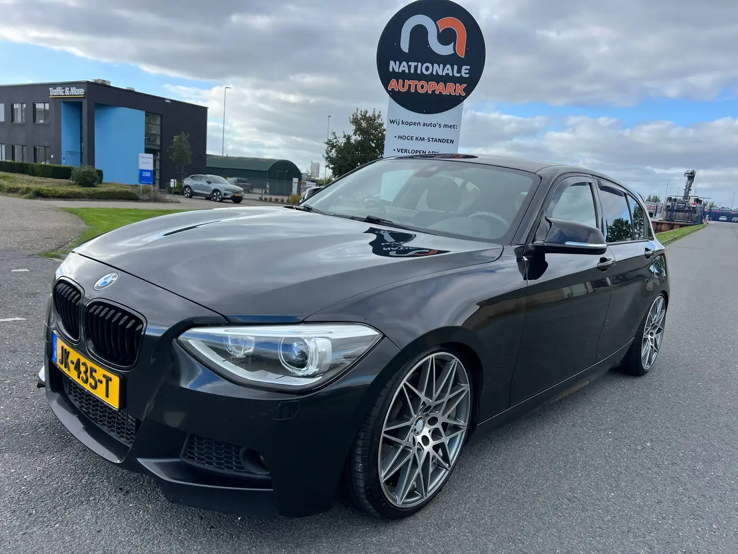 BMW 1-serie 2.5 Diesel Business+ * AUTOMAAT * APK * 21 Noir - 1