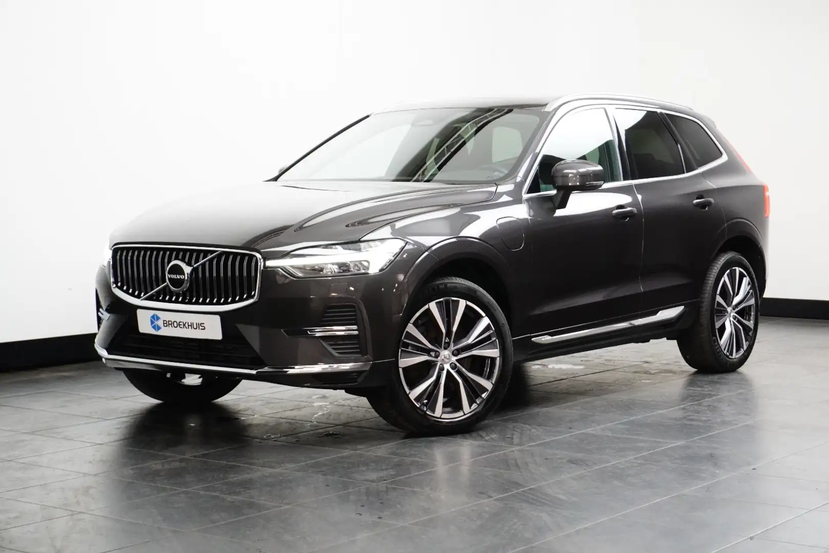 Volvo XC60 T6 Plug-in hybrid AWD Inscription | Trekhaak | Pan Grijs - 1
