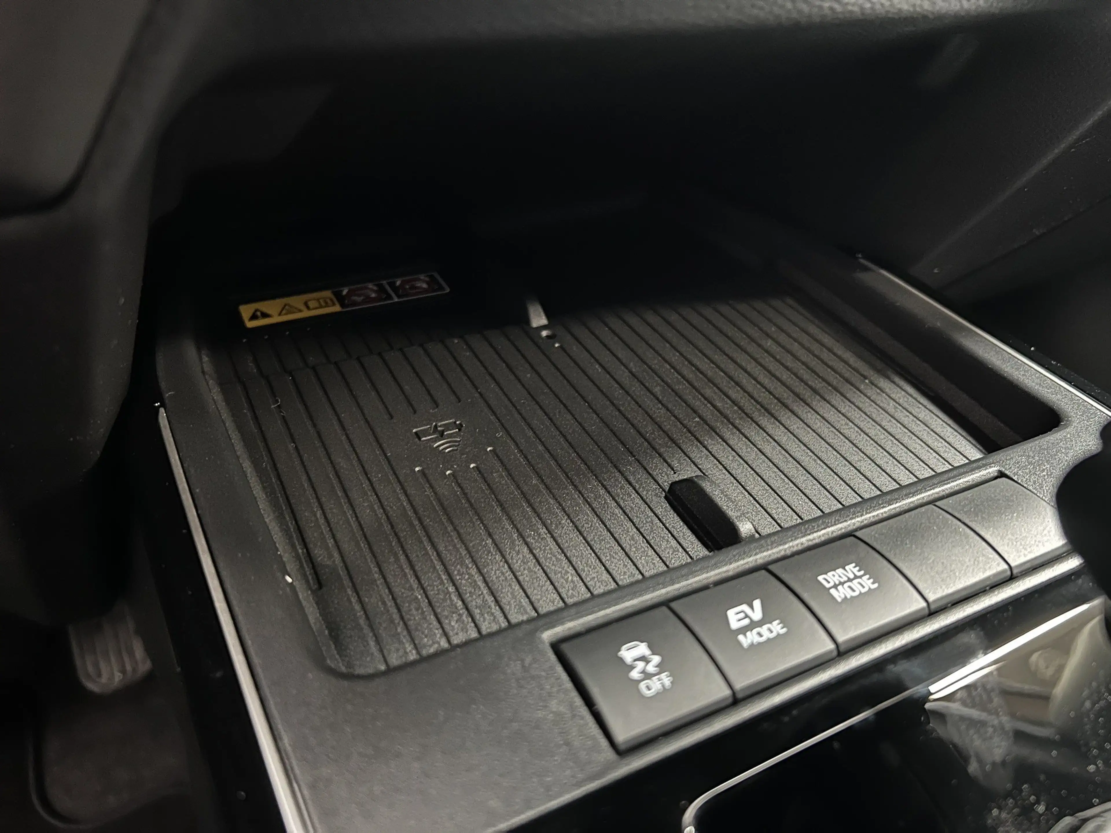 Toyota Corolla Cross 2,0 Hybrid Active Drive 180PS — photo 11
