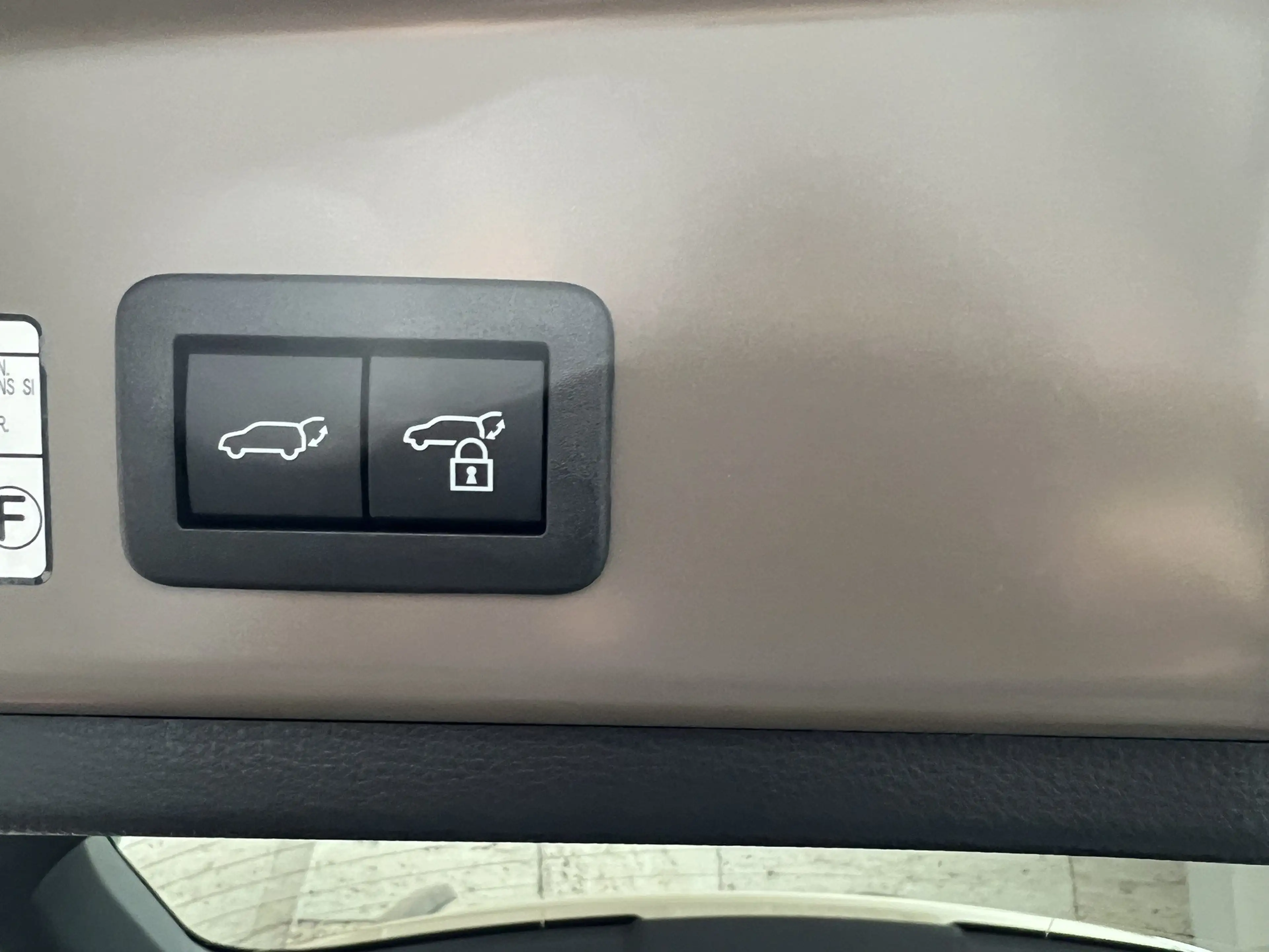 Toyota Corolla Cross 2,0 Hybrid Active Drive 180PS — photo 15
