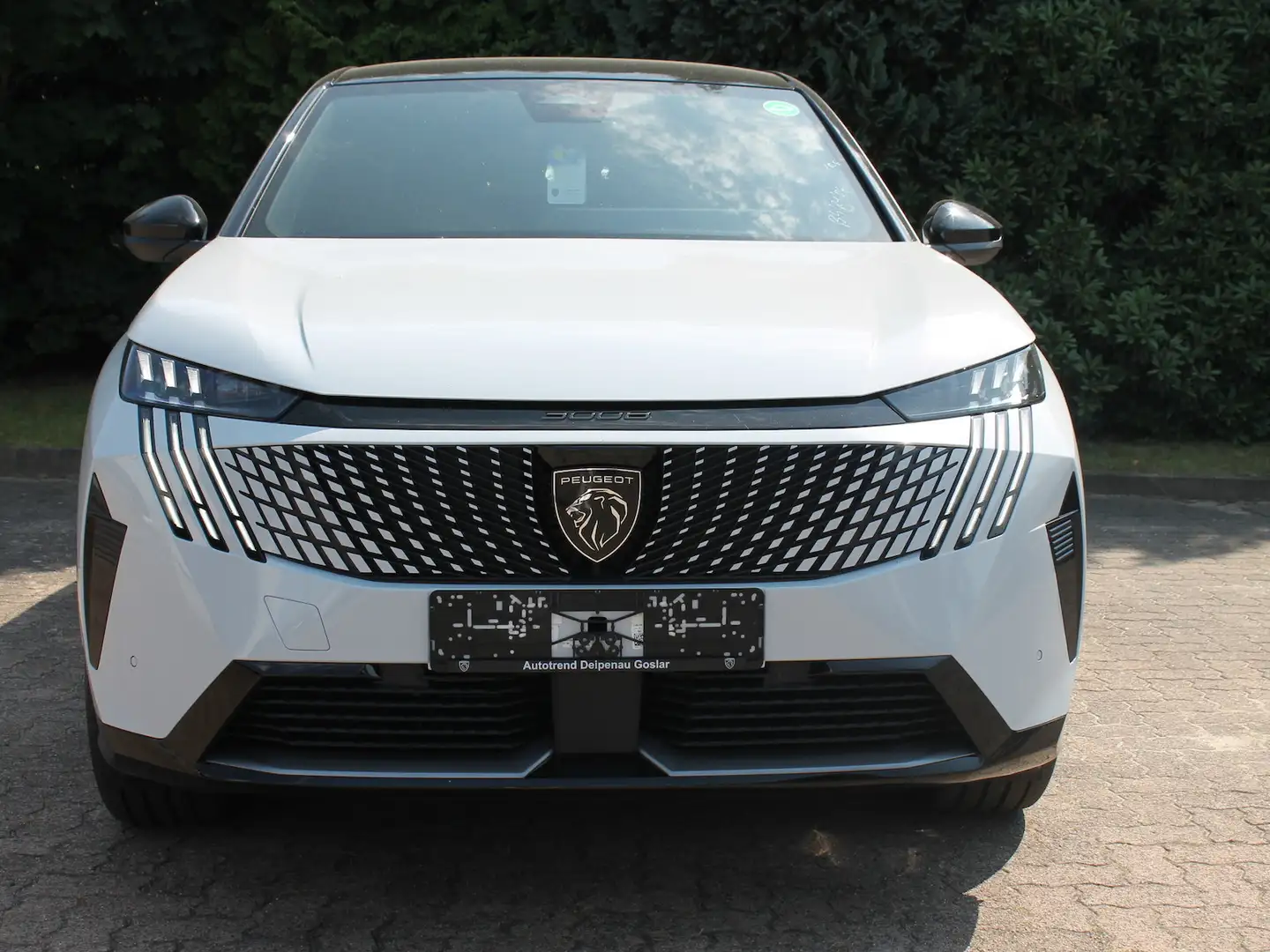 Peugeot 3008 GT Elektro 230 Long Range Weiß - 2