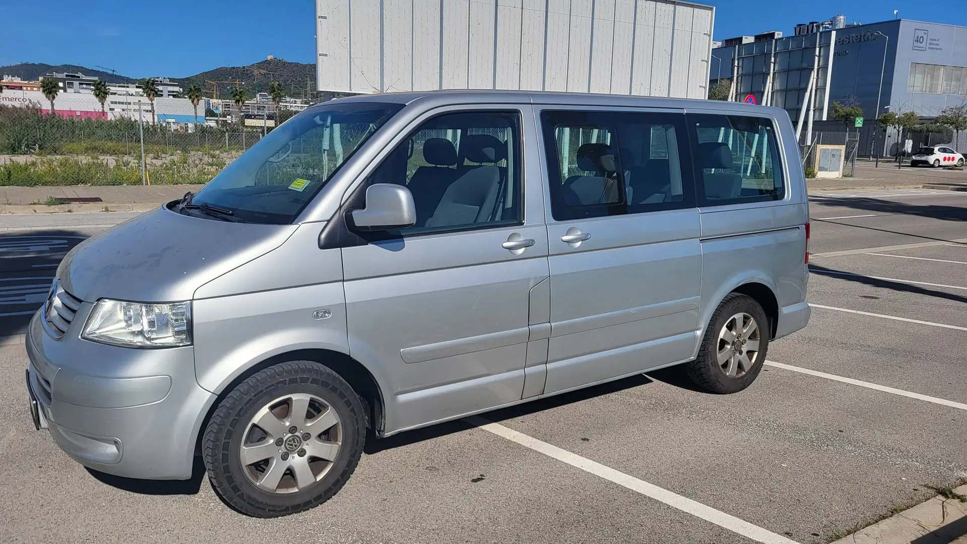 Volkswagen T5 Multivan Highline Plateado - 1
