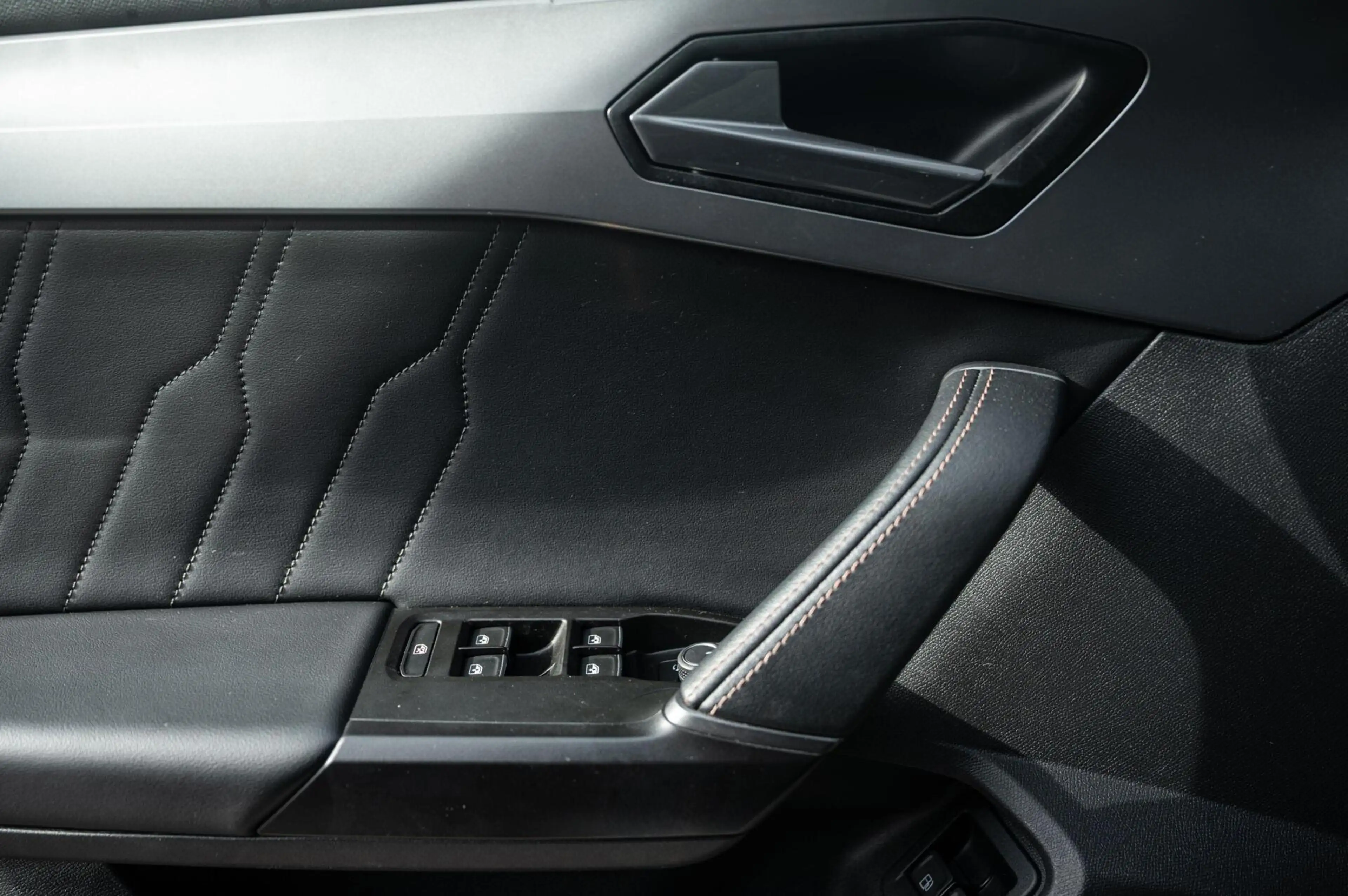 CUPRA Leon Sportstourer 1.4 e-Hybrid VZ 245PK PANO CAMERA ACC — photo 16