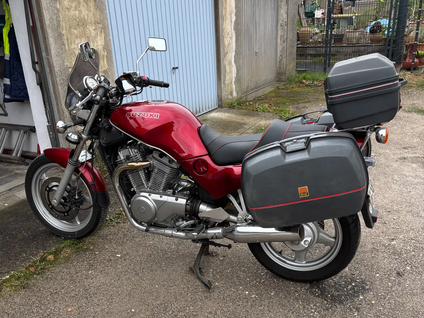 Suzuki VX 800 Rot - 2