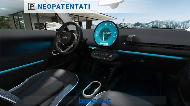 Mini Hatch view 5