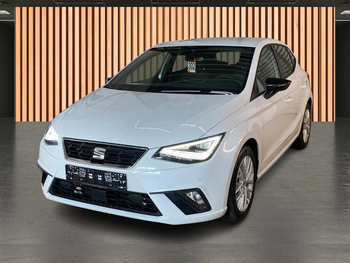 SEAT Ibiza 1.0 TSI FR*Navi*ACC*Kamera*Voll LED*DAB* Bílá - 2