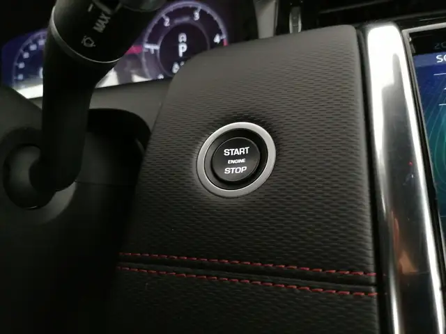 Land Rover Discovery Sport view 24