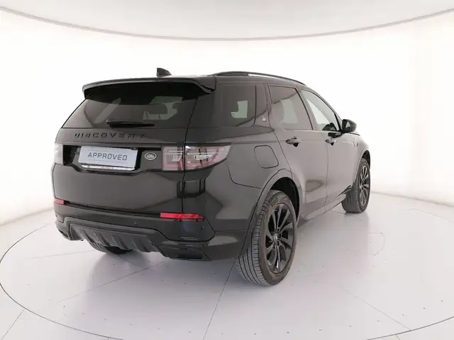 Land Rover Discovery Sport view 2
