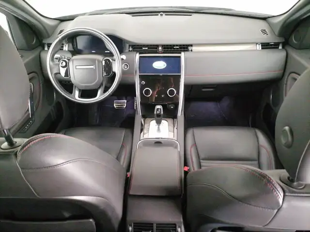 Land Rover Discovery Sport view 5