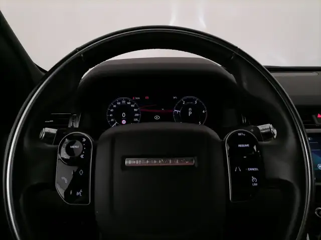 Land Rover Discovery Sport view 25