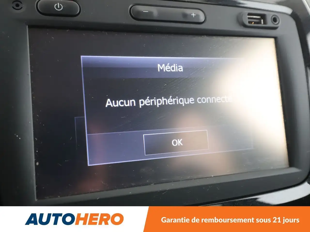 Renault Captur — photo 21