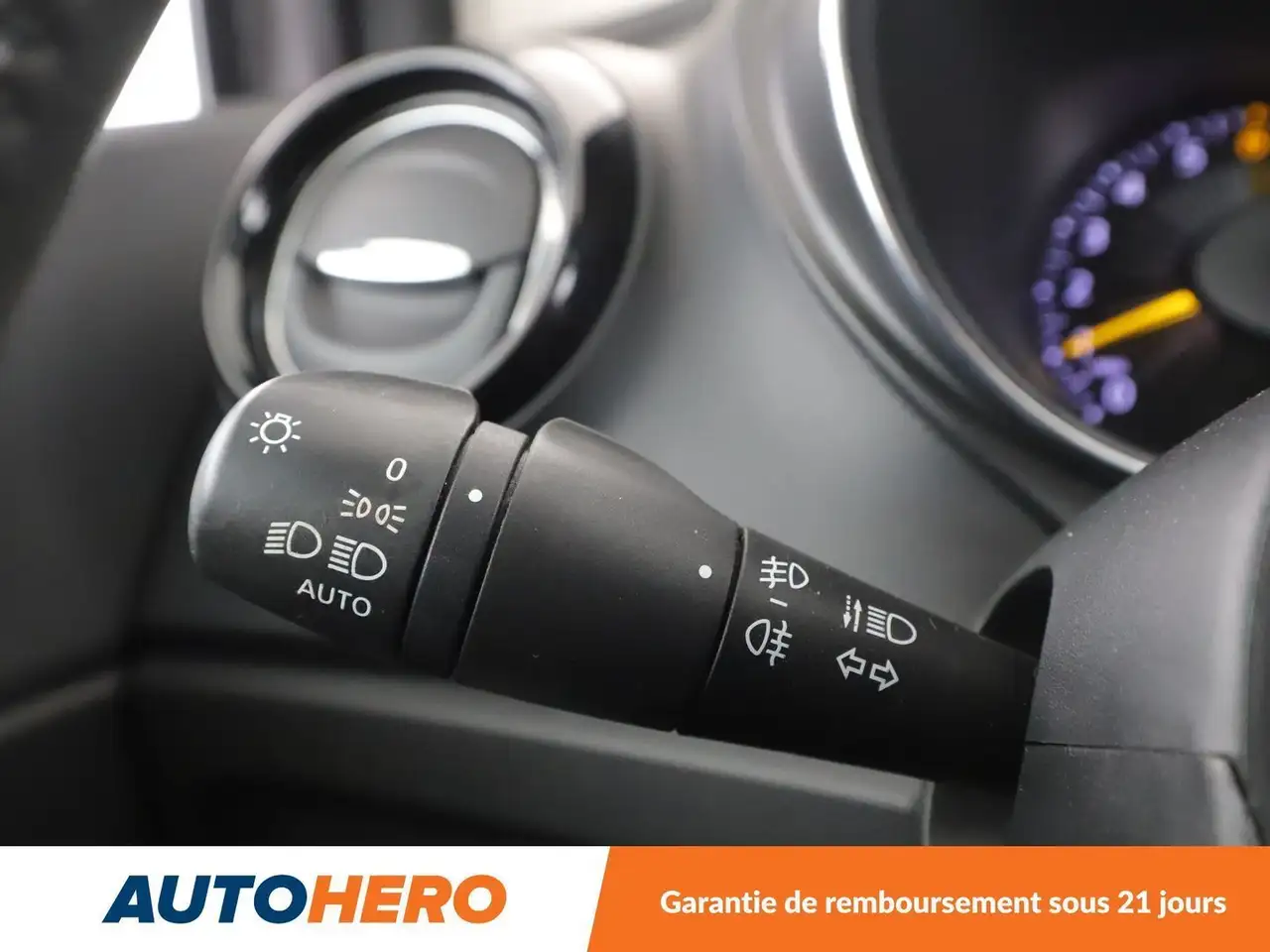 Renault Captur — photo 27