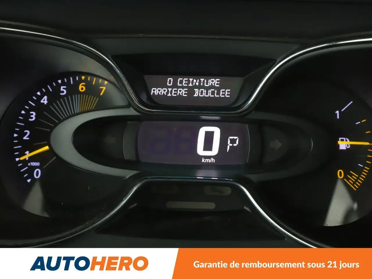 Renault Captur — photo 20