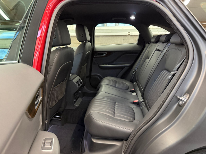 Jaguar F-Pace F-PACE 5 J. Garantie NAVI LHZ 4XSHZ KAM BI-XENON — photo 12