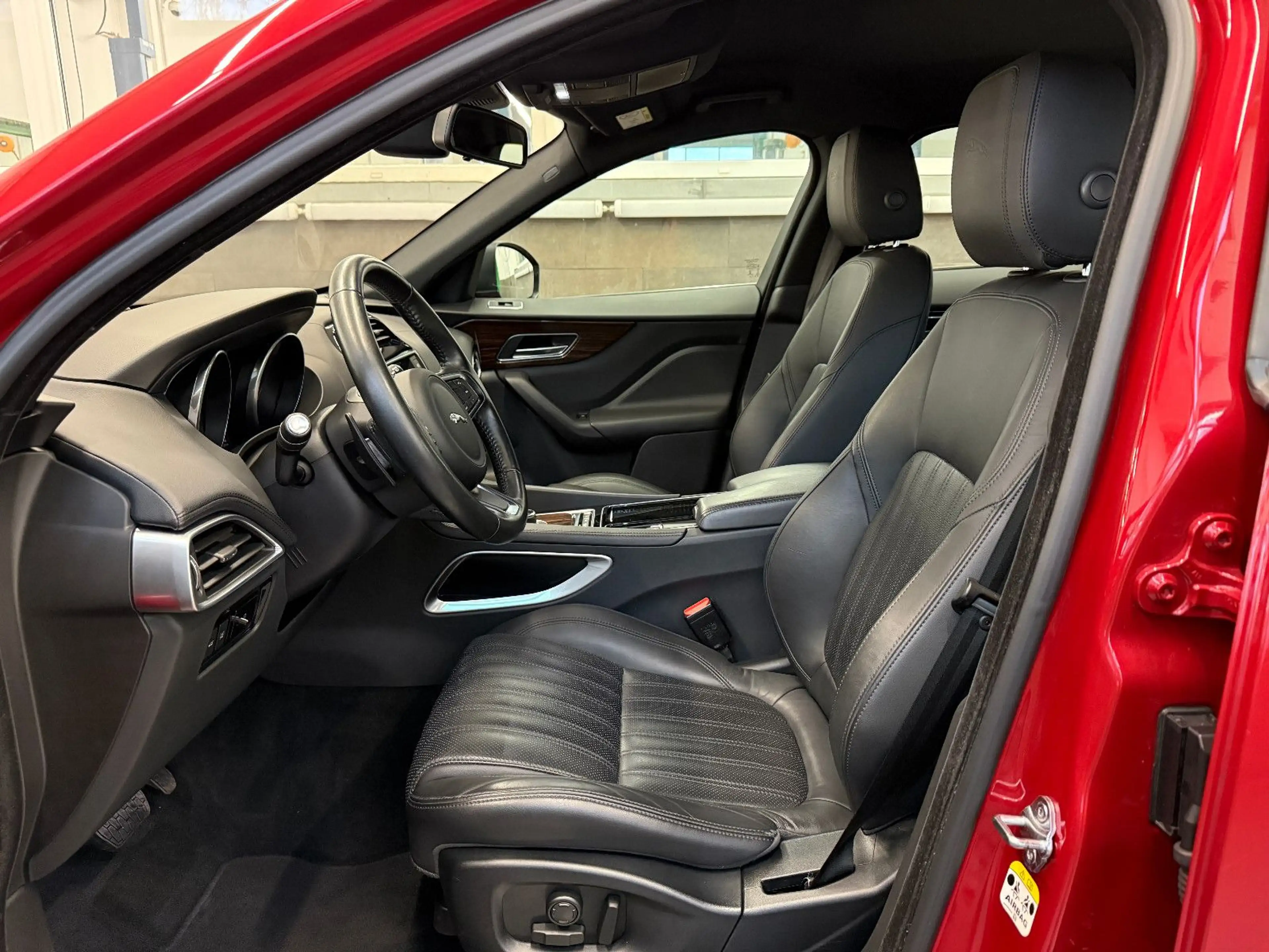 Jaguar F-Pace F-PACE 5 J. Garantie NAVI LHZ 4XSHZ KAM BI-XENON — photo 3