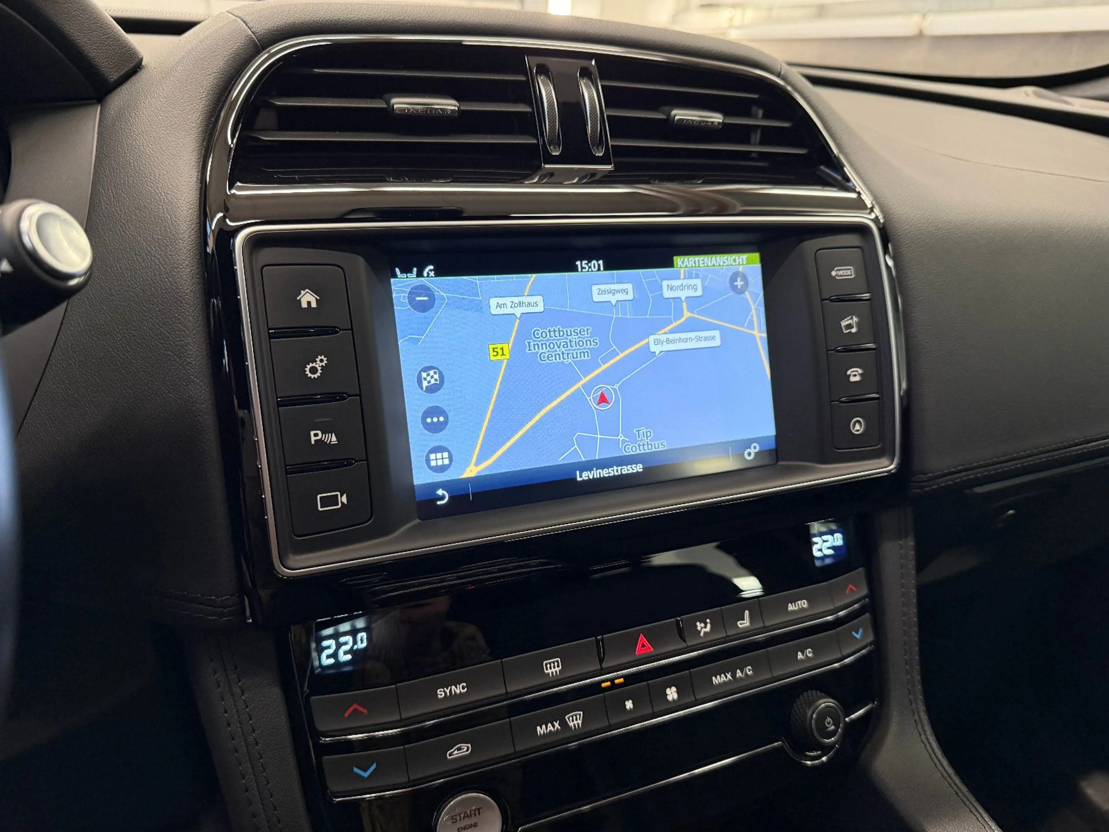 Jaguar F-Pace F-PACE 5 J. Garantie NAVI LHZ 4XSHZ KAM BI-XENON — photo 5