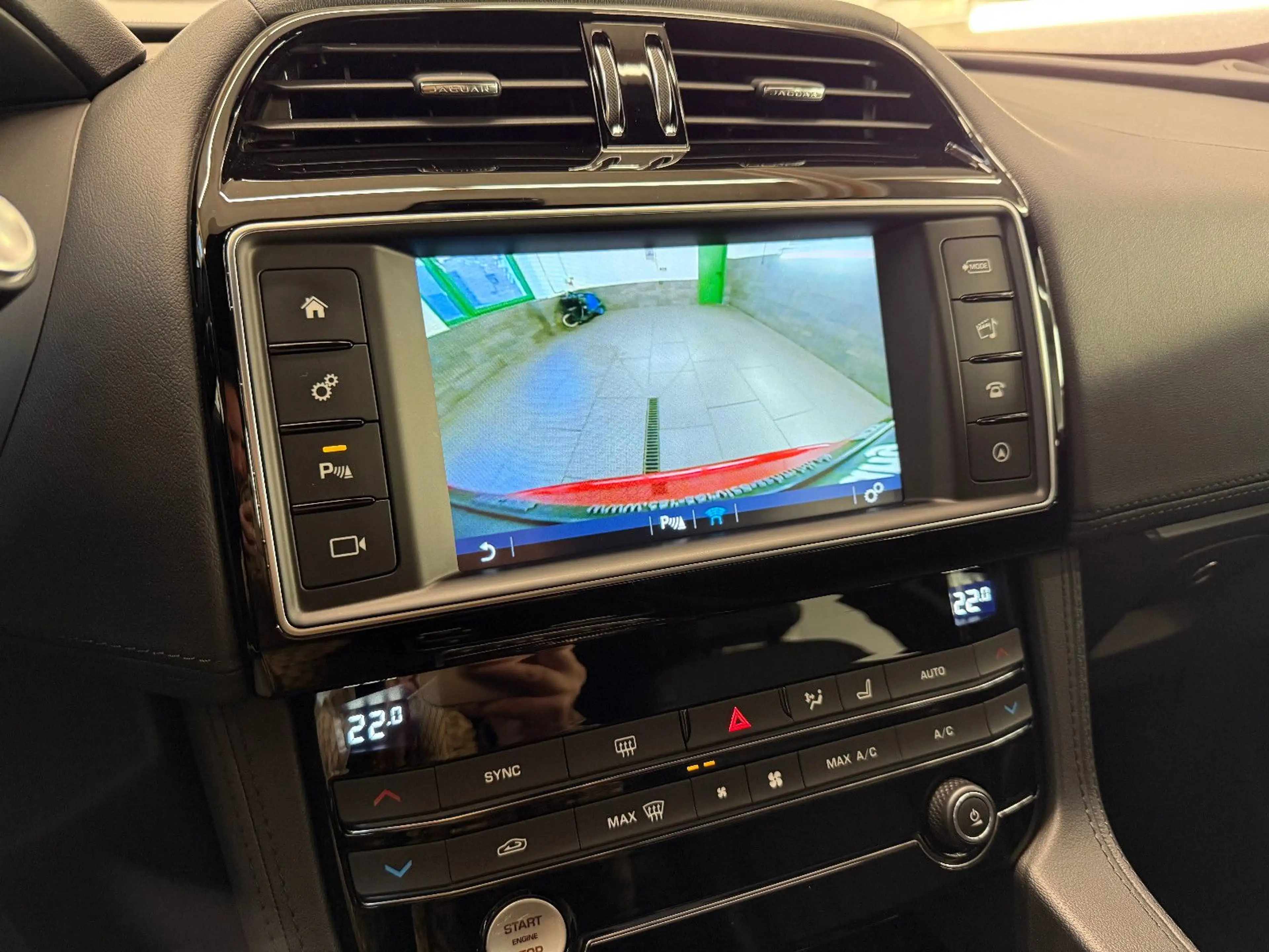 Jaguar F-Pace F-PACE 5 J. Garantie NAVI LHZ 4XSHZ KAM BI-XENON — photo 7