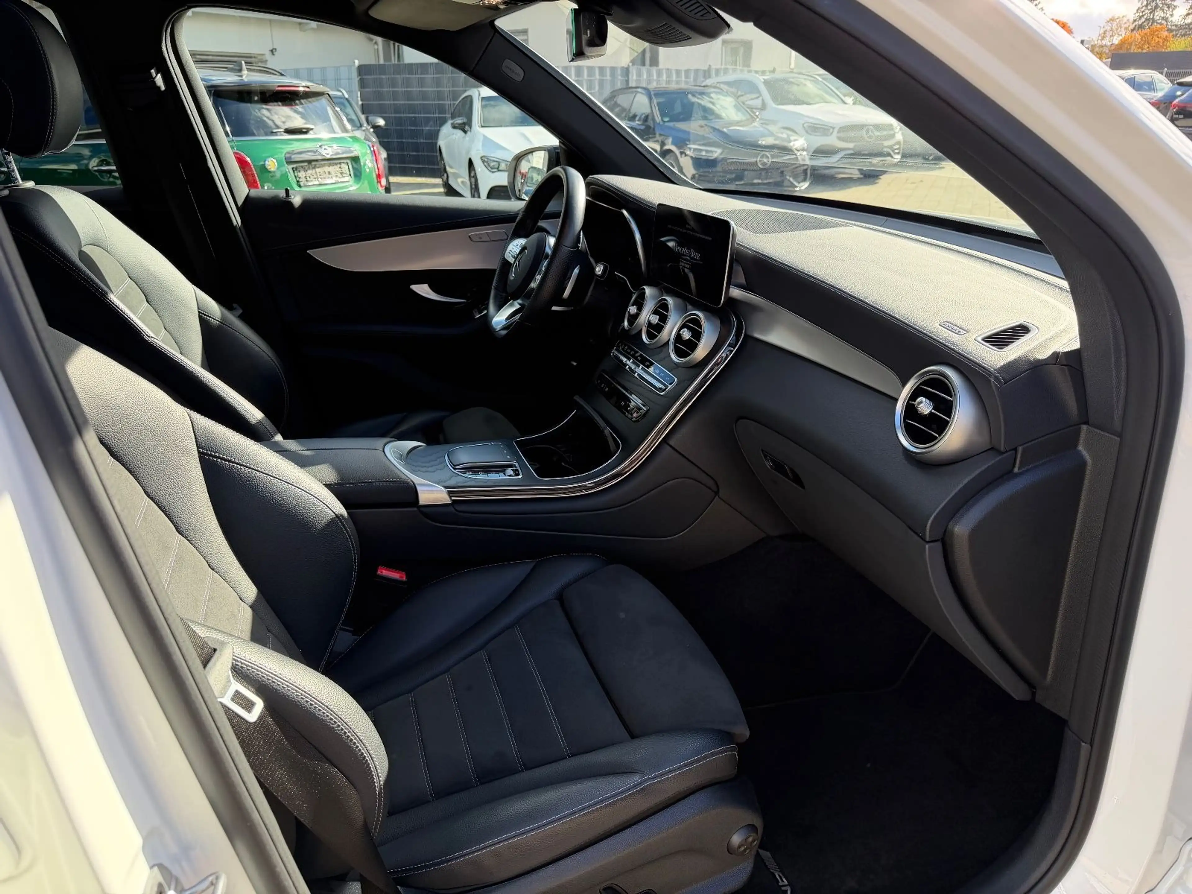 Mercedes-Benz GLC 220 d 4Matic*AMG*MBUX*Night*AHK*Ambi — photo 13