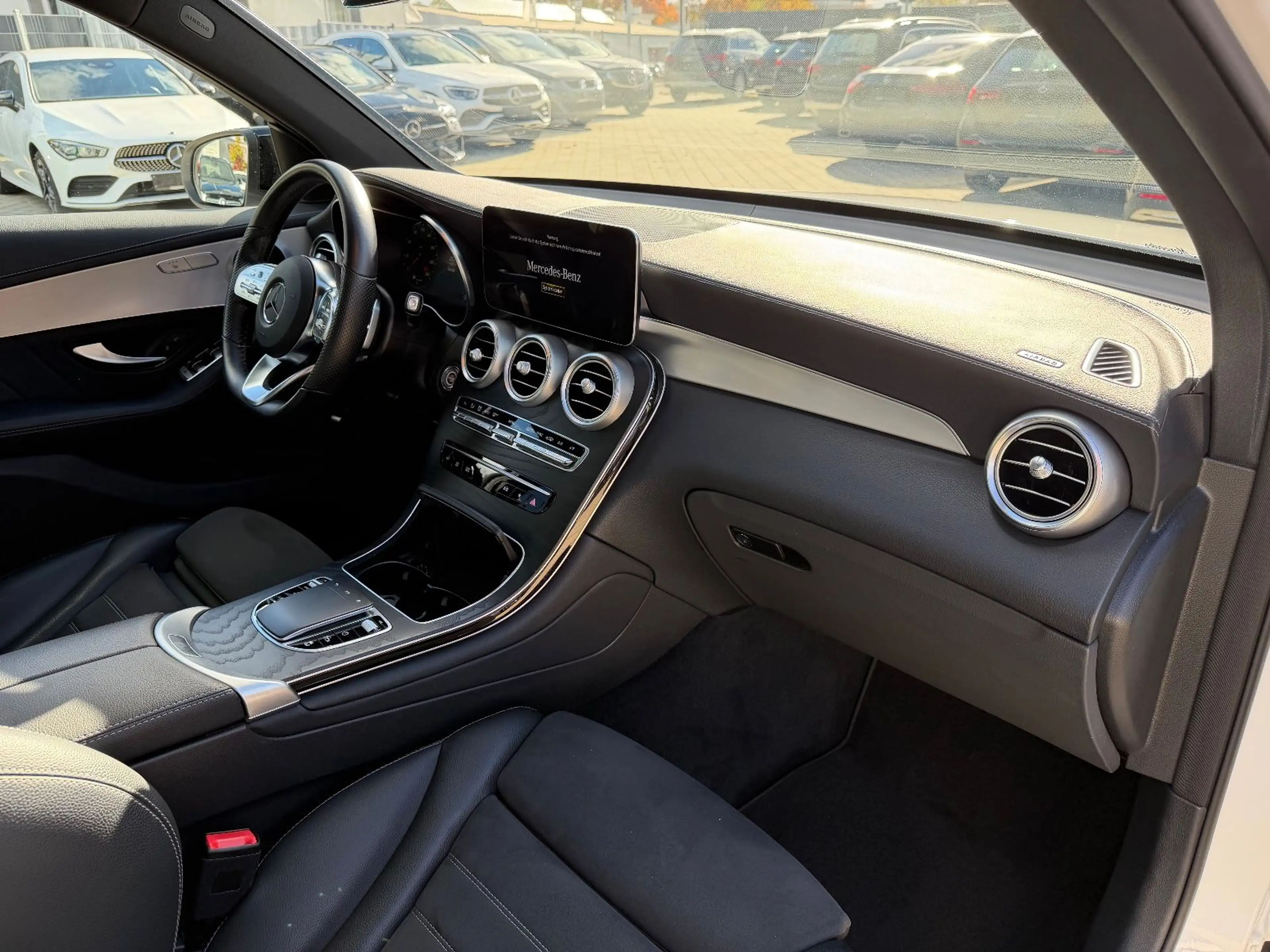 Mercedes-Benz GLC 220 d 4Matic*AMG*MBUX*Night*AHK*Ambi — photo 14
