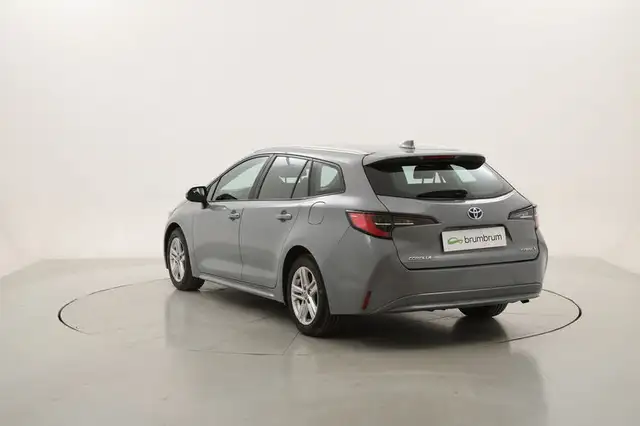 Toyota Corolla view 3