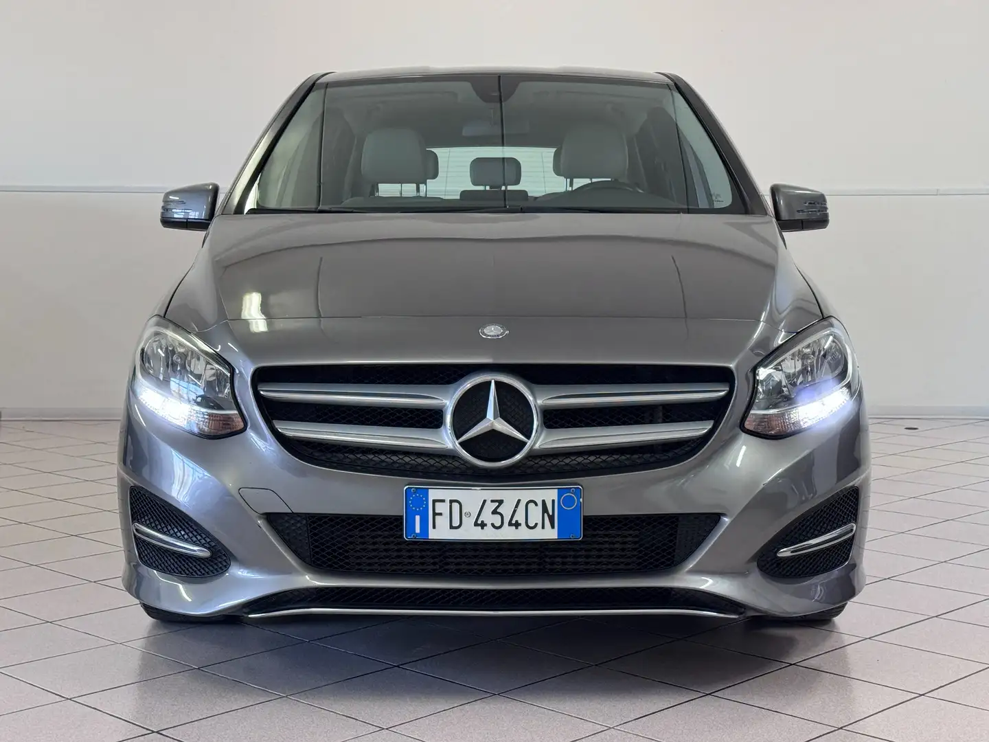 Mercedes-Benz B 180 Classe B - T246 Executive FL Grigio - 2