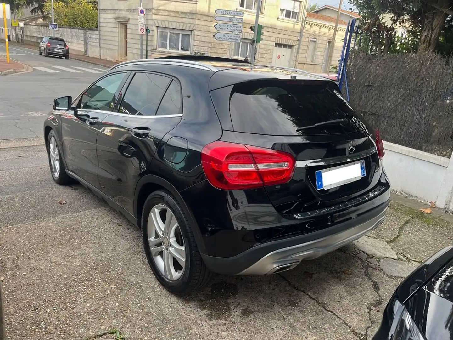 Mercedes-Benz GLA 200 Classe GLA 200 CDI Sensation 7-G DCT A - 2