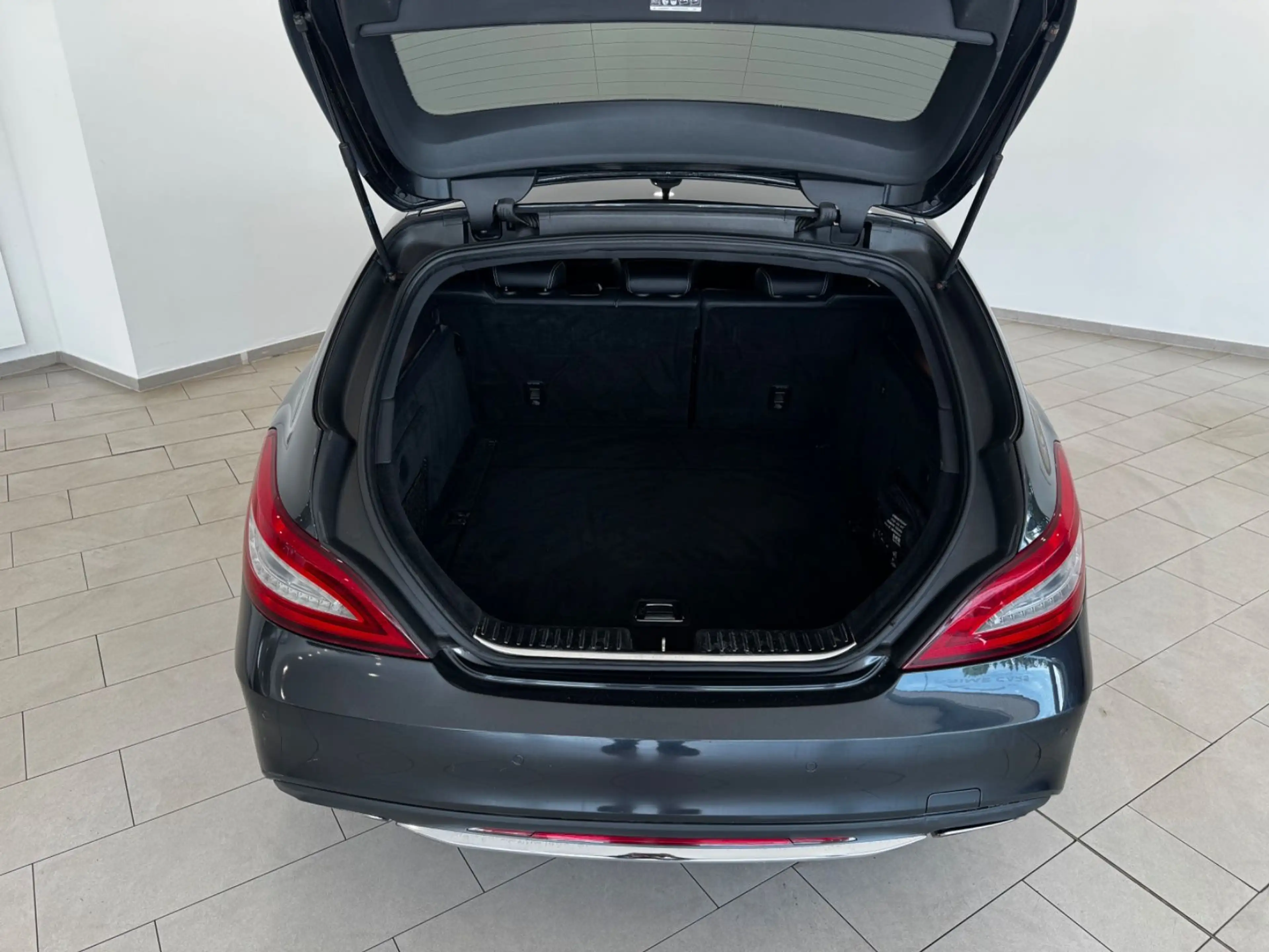 Mercedes-Benz CLS 350 CLS 350d BlueTec 4Matic AMG-LINE|MULTIBEAM|DTR+| — photo 8