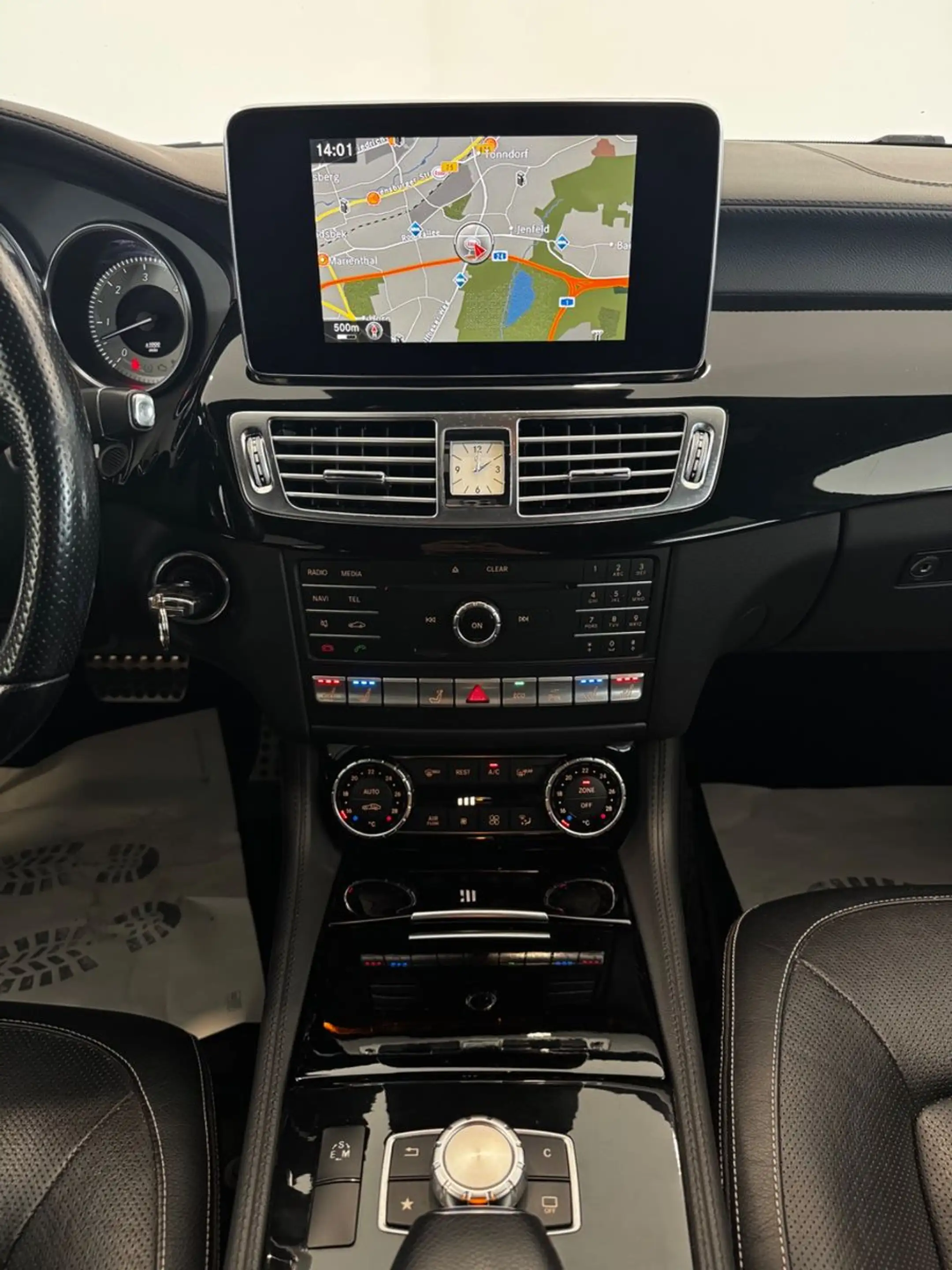 Mercedes-Benz CLS 350 CLS 350d BlueTec 4Matic AMG-LINE|MULTIBEAM|DTR+| — photo 16