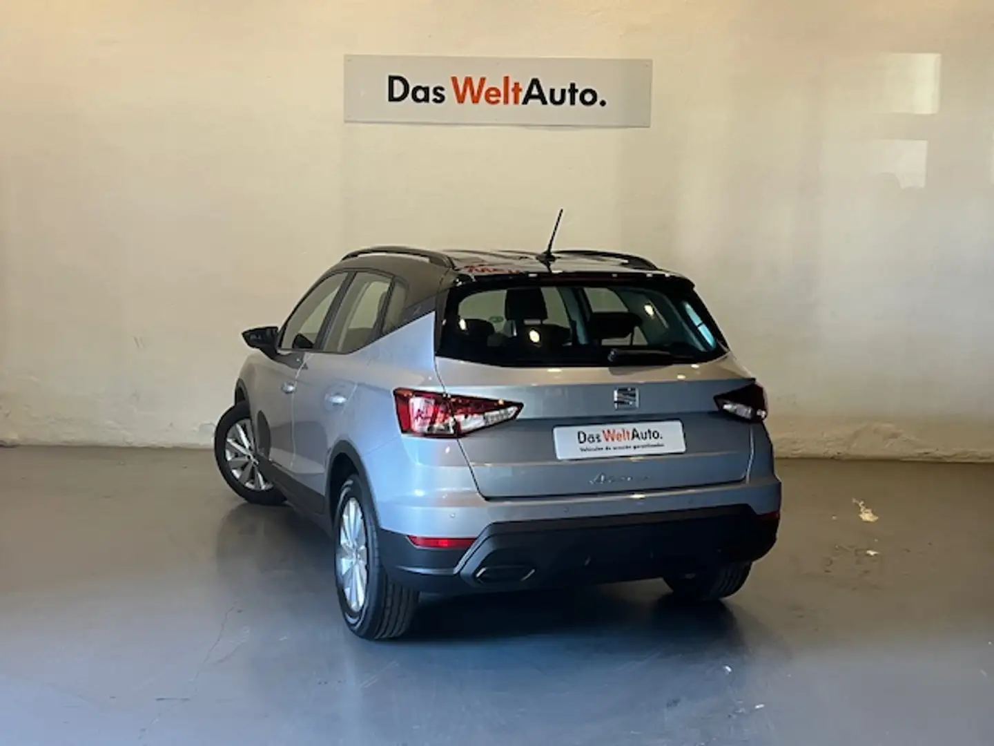 SEAT Arona 1.0 TSI S&S Style DSG7 XM 110 Plateado - 2
