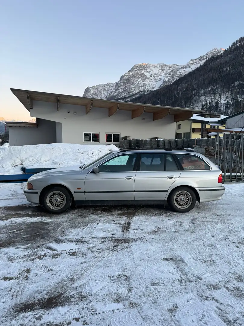 BMW 530 530d touring Österreich-Paket Silber - 2