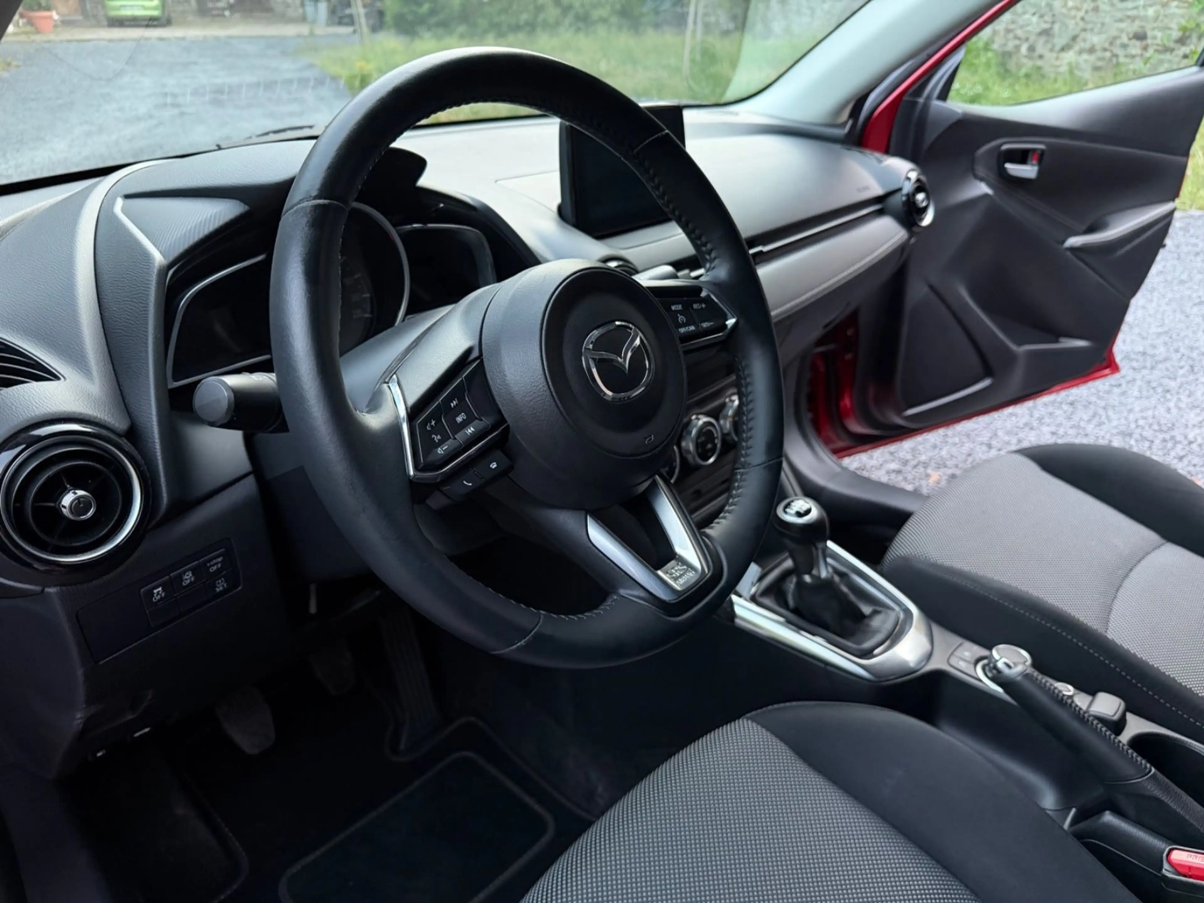 Mazda 2 Sports-Line Reifen|Service|HU NEU LED Garantie — photo 14
