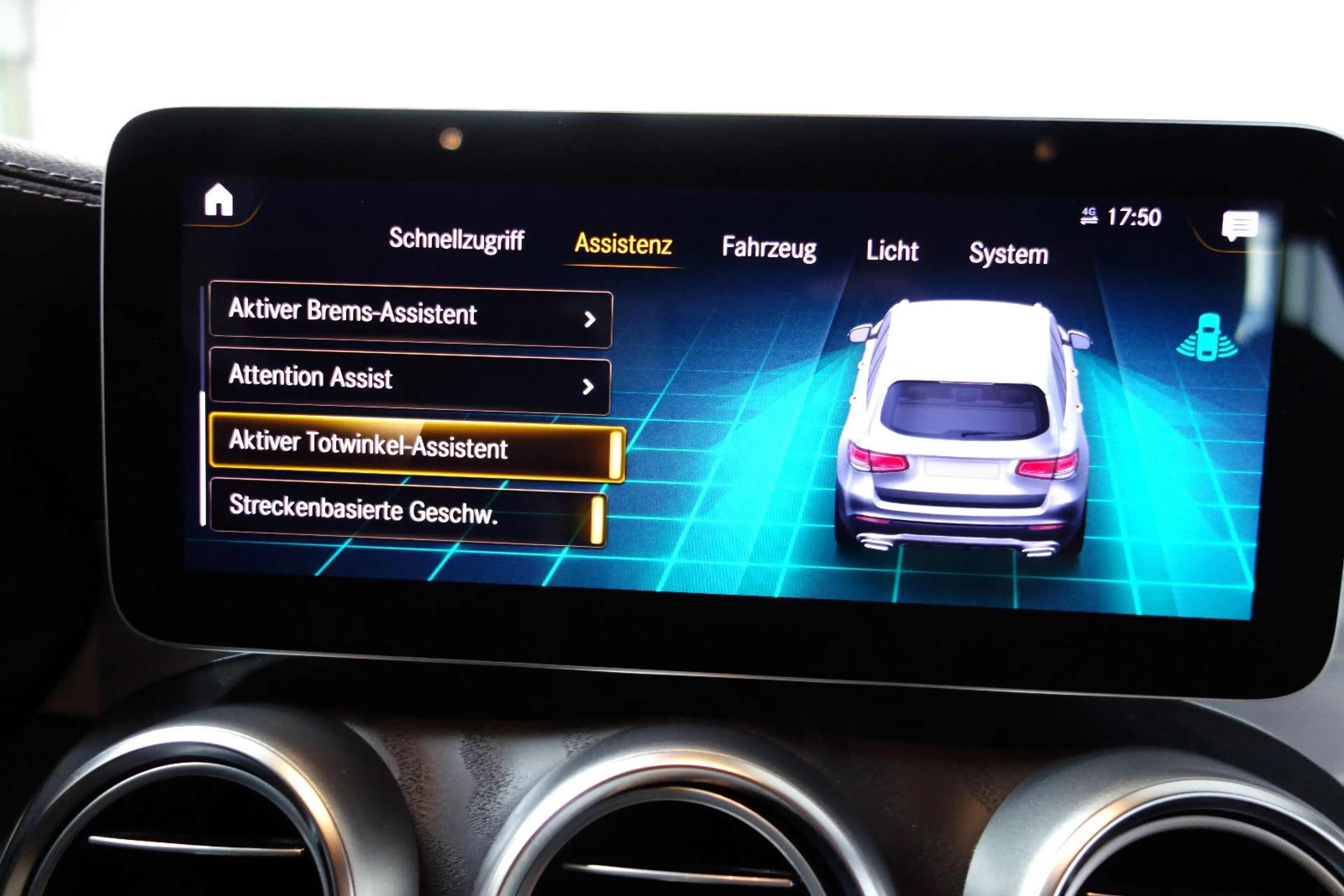 Mercedes-Benz GLC 220 d AMG Line Leder/MBUX/Distr/Luft/Wide/19 — photo 14