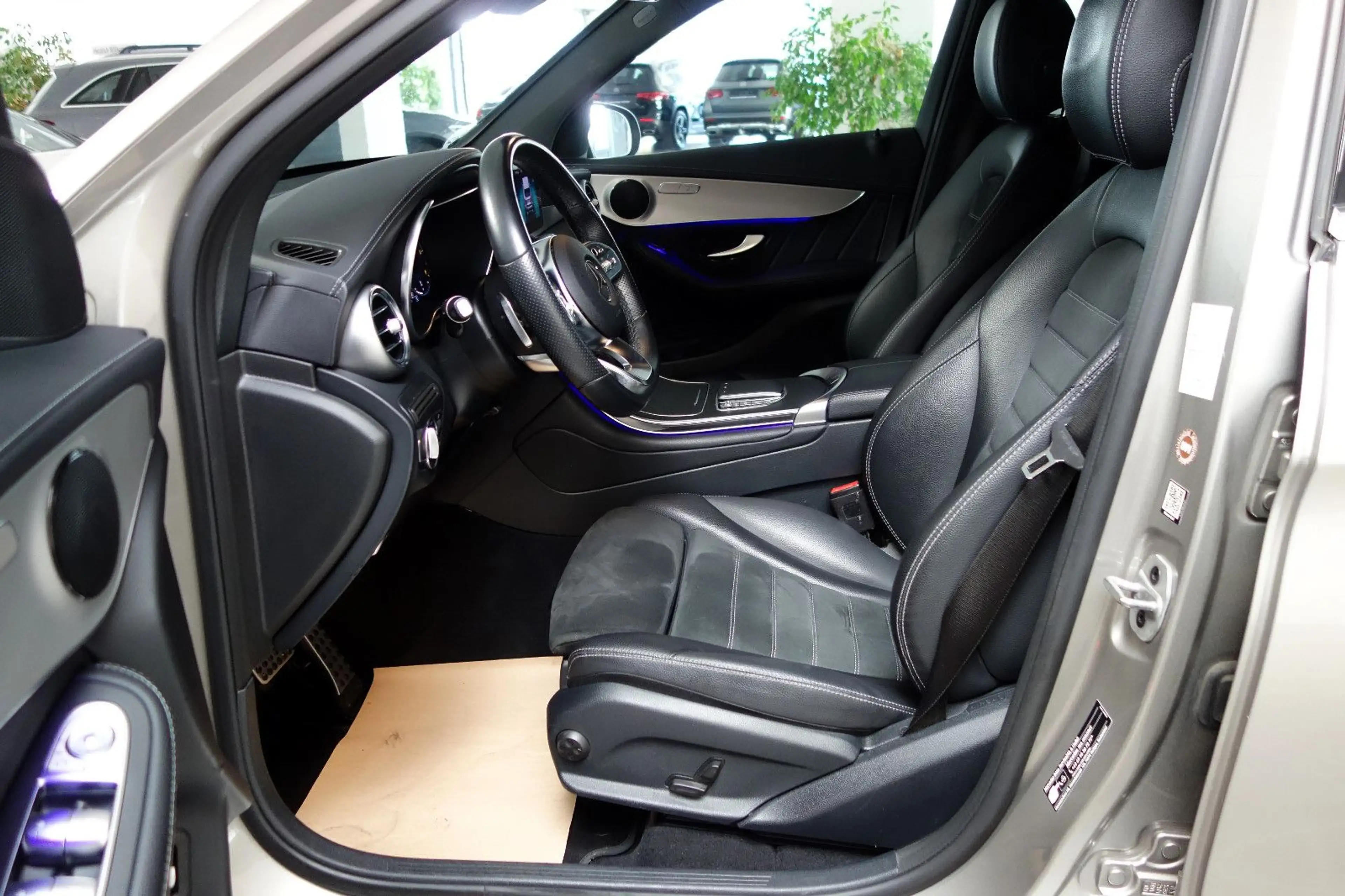 Mercedes-Benz GLC 220 d AMG Line Leder/MBUX/Distr/Luft/Wide/19 — photo 11