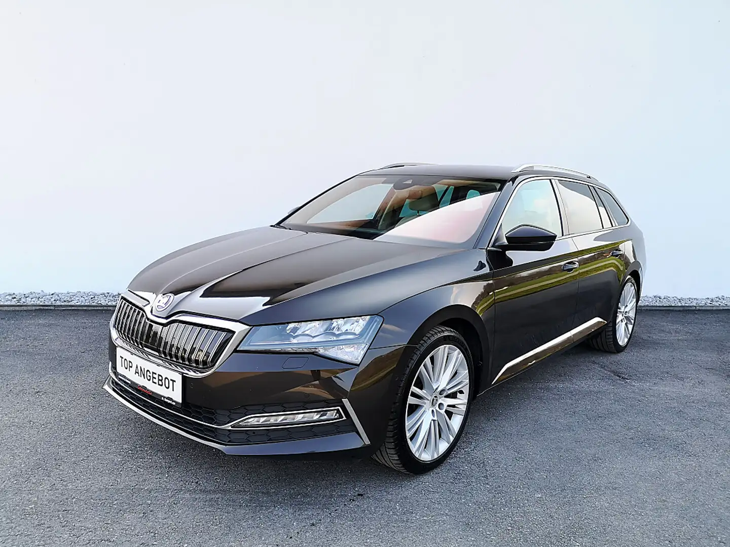 Skoda Superb Kombi 1,4 TSI PHEV Style DSG Braun - 1