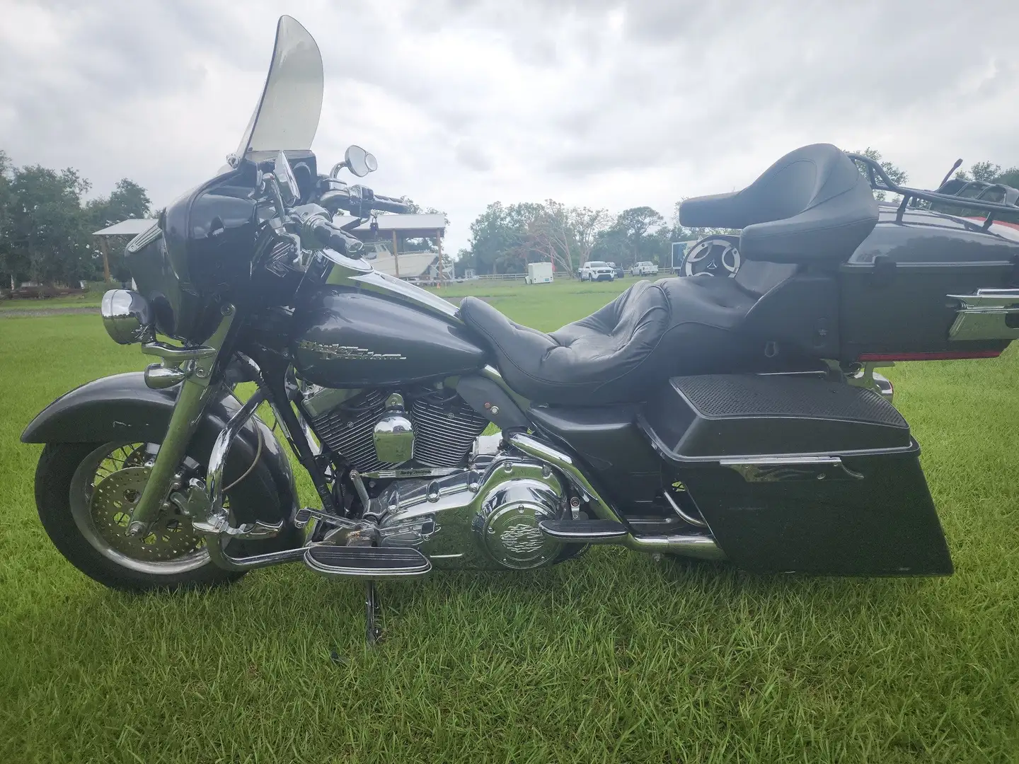 Harley-Davidson Street Glide 103 cubic inch screaming eagle Šedá - 2