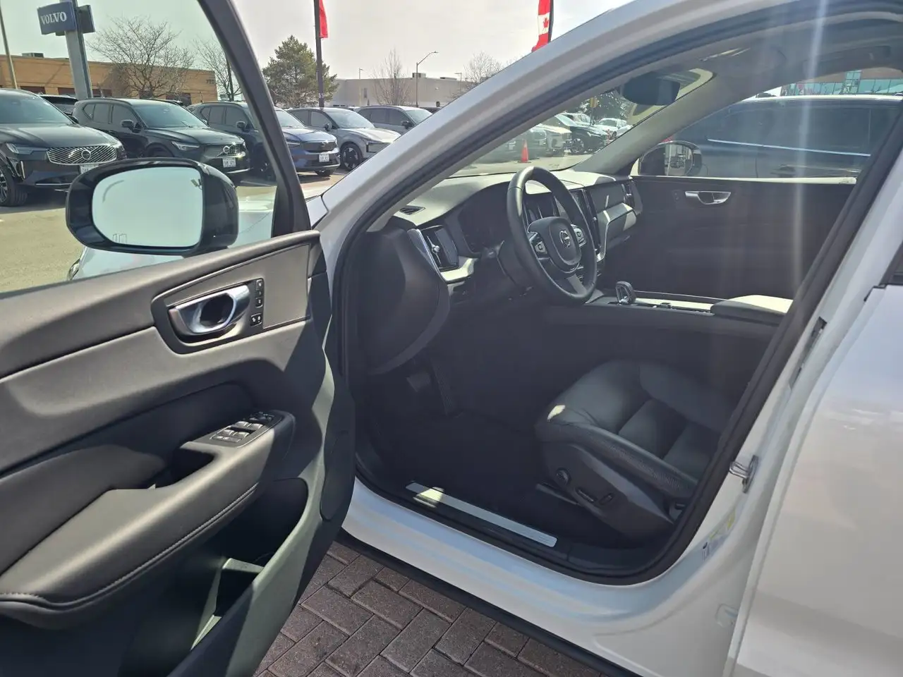 Volvo XC60 снимка Volvo XC60