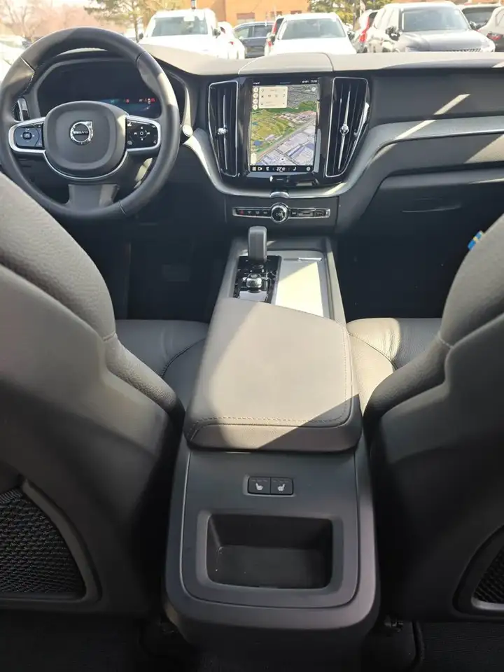 Volvo XC60 снимка Volvo XC60