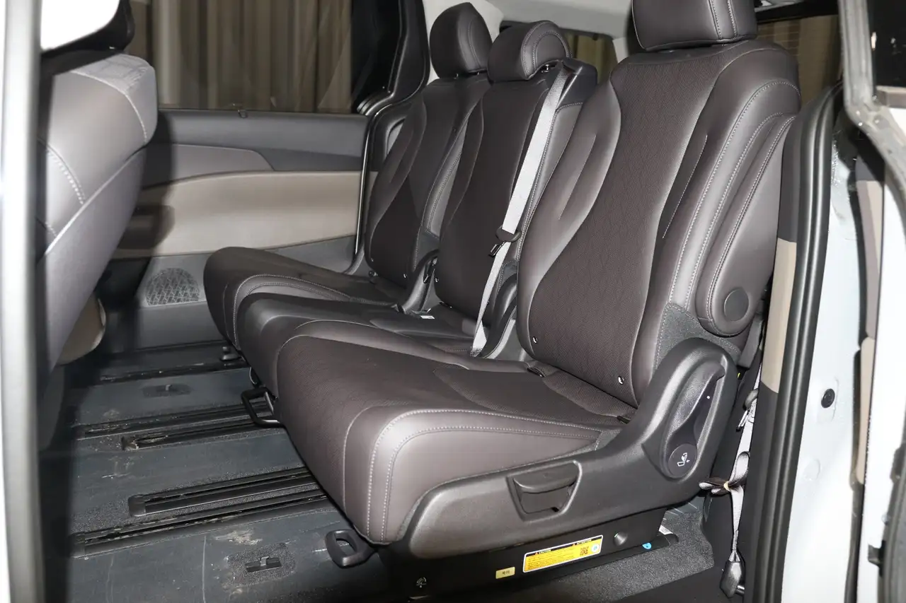 Kia Carnival photo Kia Carnival