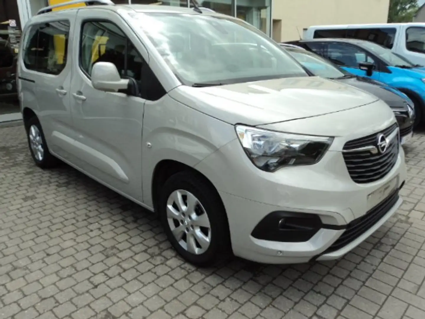 Opel Combo Life 1.2 T L1H1 Edition S/S (EU6.3) Grijs - 1