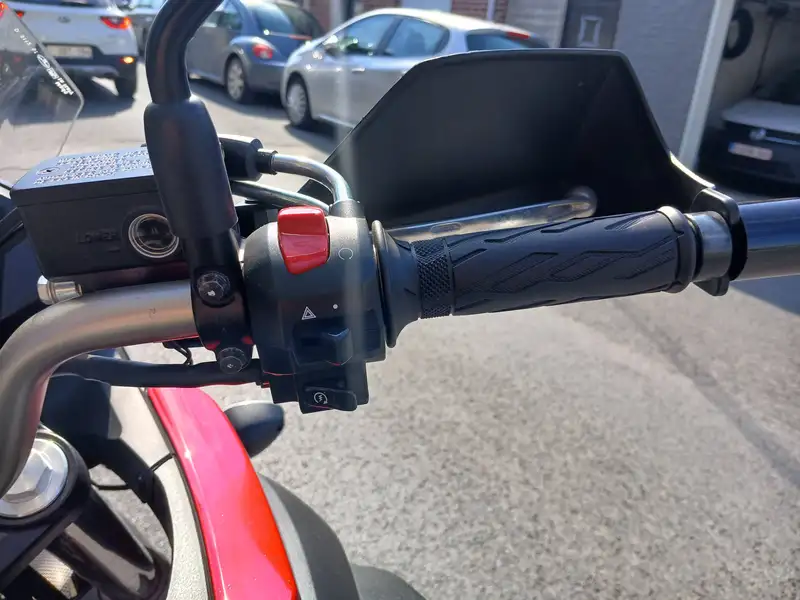Suzuki V-STROM 650 - foto 8