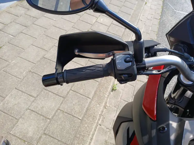 Suzuki V-STROM 650 - foto 7