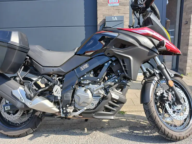 Suzuki V-STROM 650 - foto 3