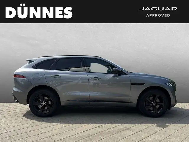 Jaguar F-Pace view 6