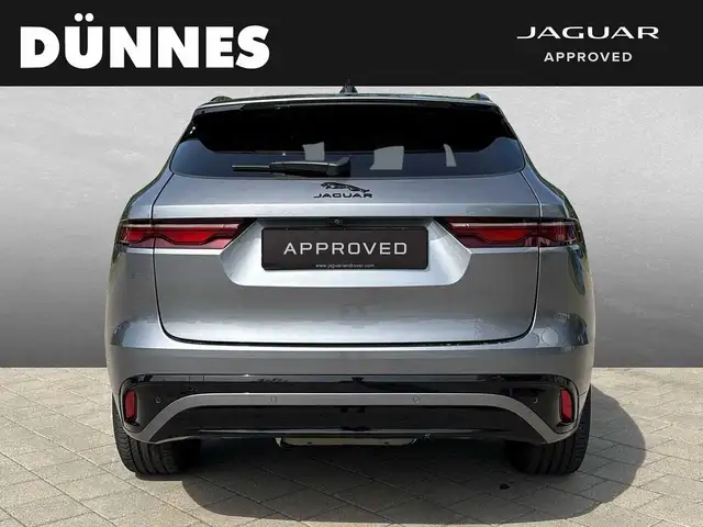 Jaguar F-Pace view 7